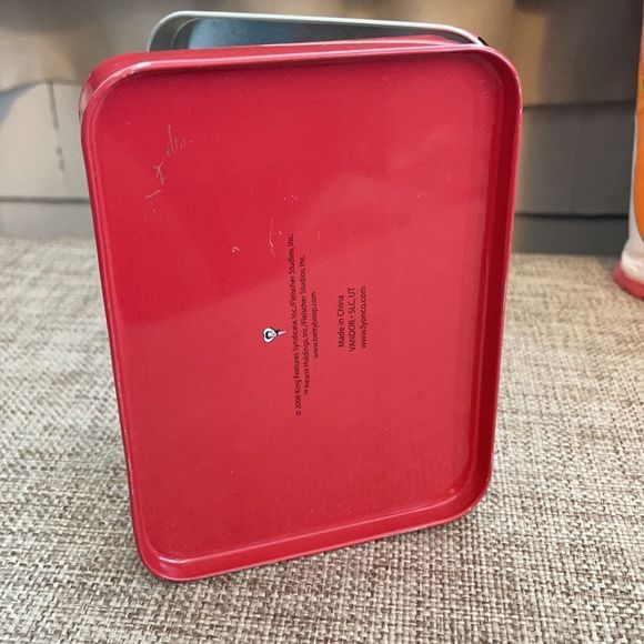 Betty Boop Tin Container - Picture 8 of 12